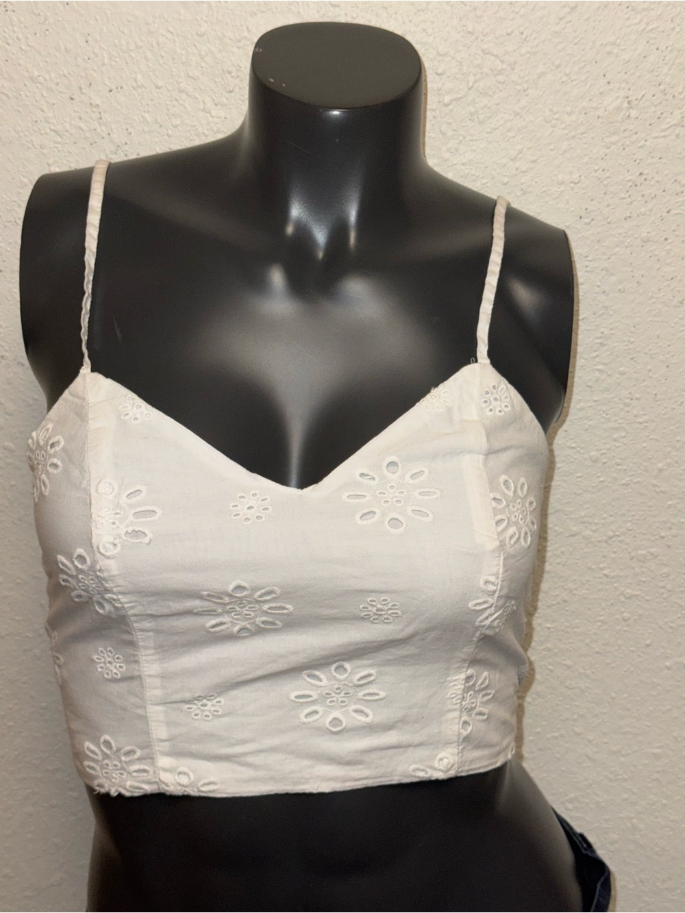 Universal Thread White Eyelet Cropped Cami